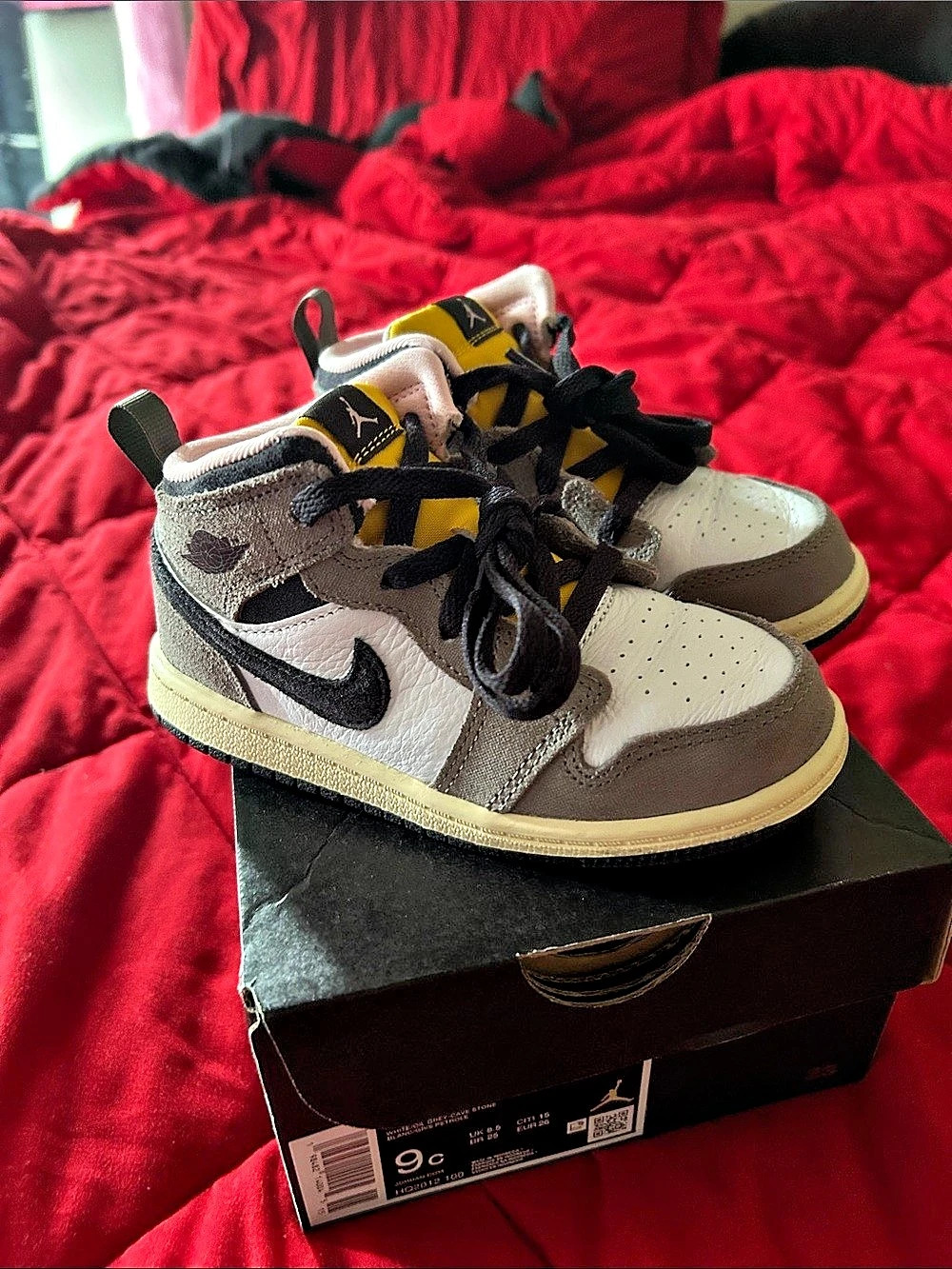 Jordan 1 Mid SE (TD) ) Kids Sneakers White & Gray US 9C Like New